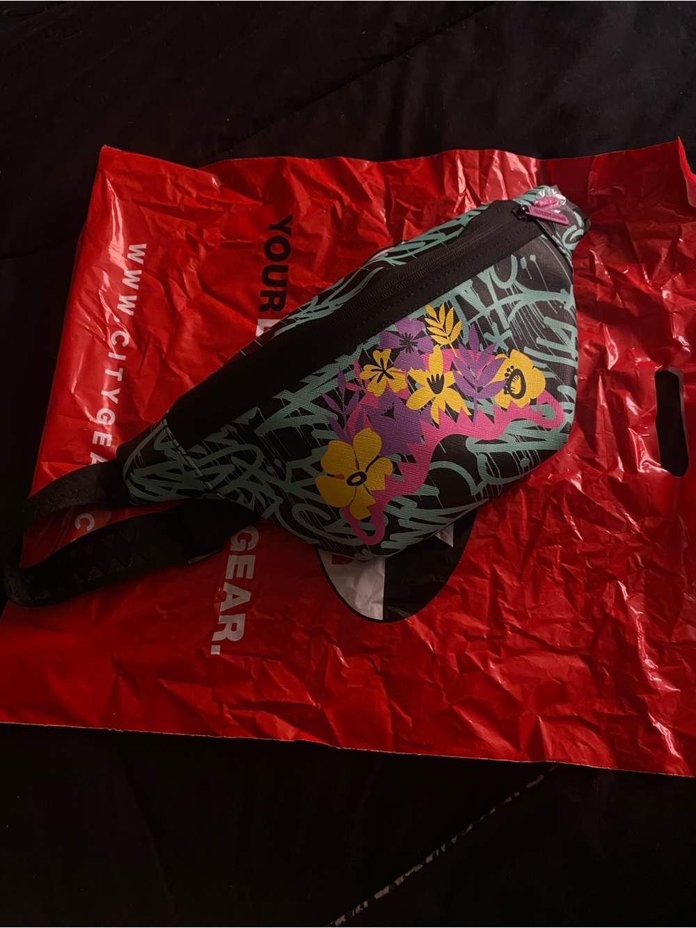 SPRAYGROUND Mens / womens Floral crossbody bag Black & Pink